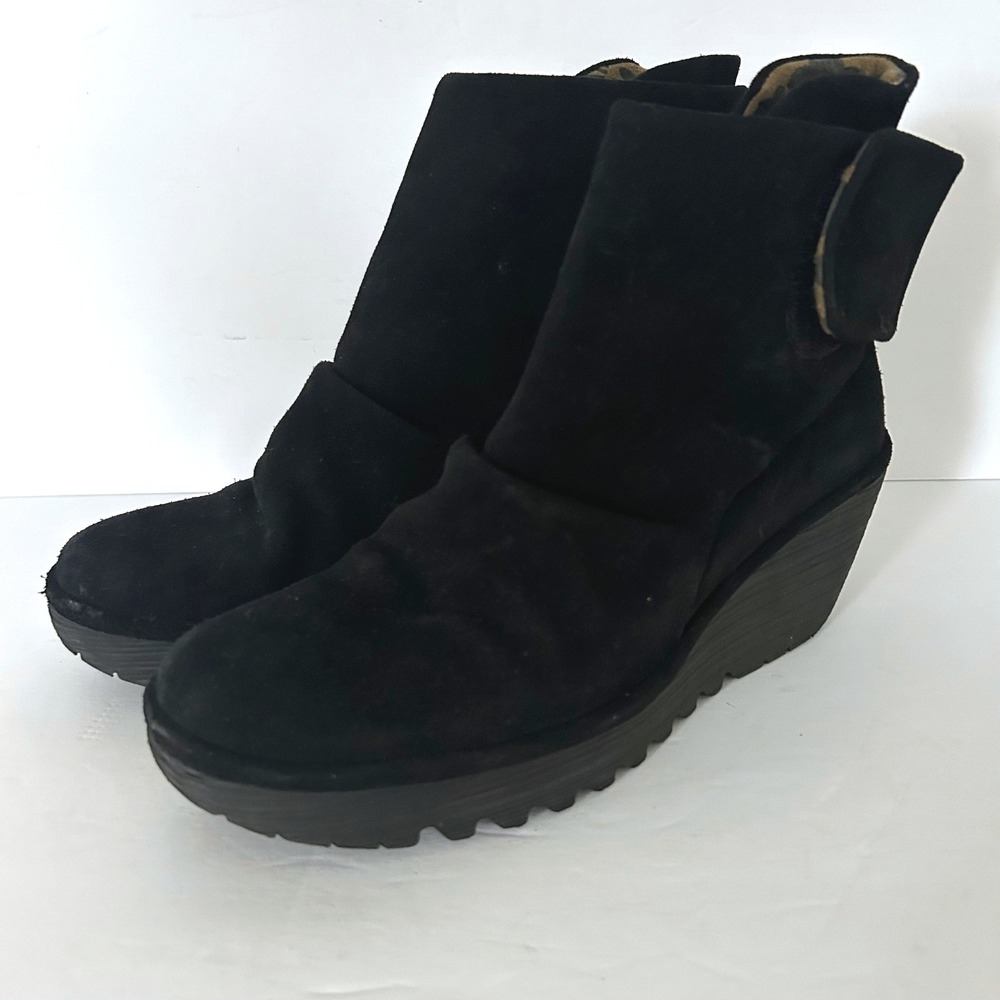 Fly London Yomi Suede‎ Wedge Ankle Boots Womens 9 Black Hook Loop Platform Lug